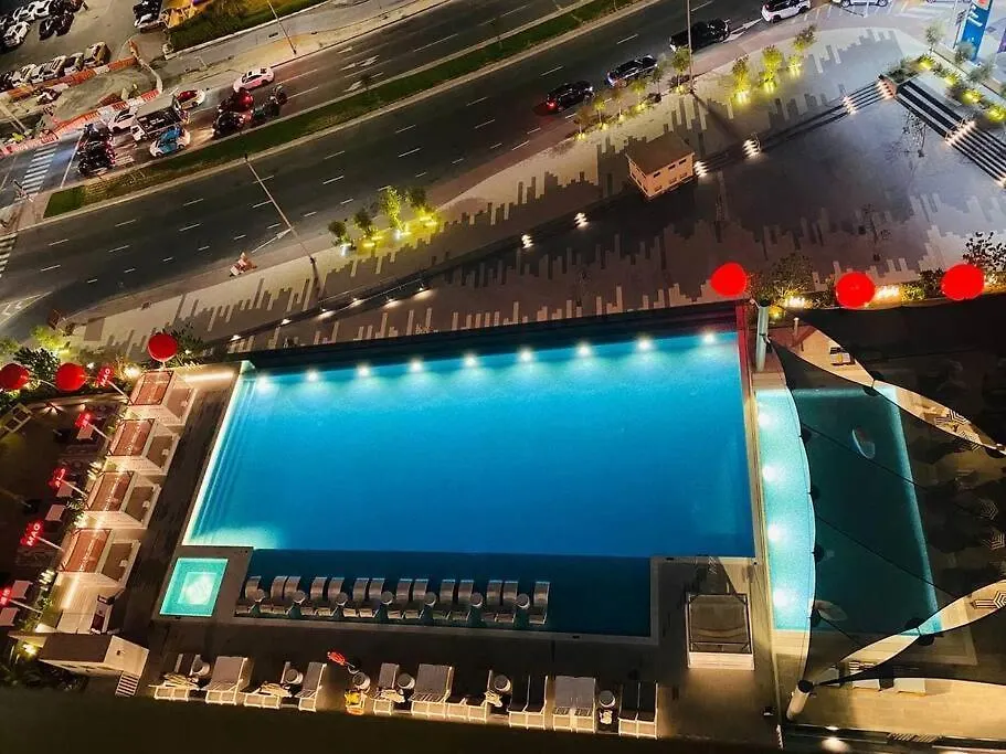Urban King Bed With Burj Khalifa View & Dubai Mall